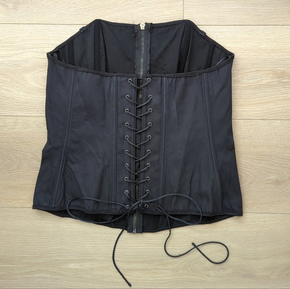 Torrid Lace Corset Bustier - Picture 4 of 5